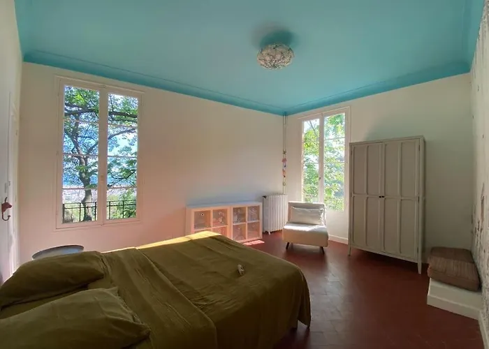 Casa de Férias Maison De Charme Dans Les Collines Nicoises *
