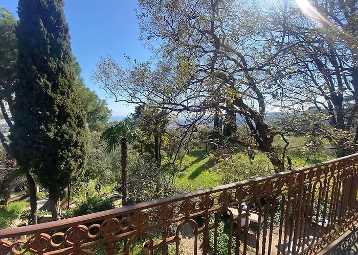 Maison De Charme Dans Les Collines Nicoises نيس